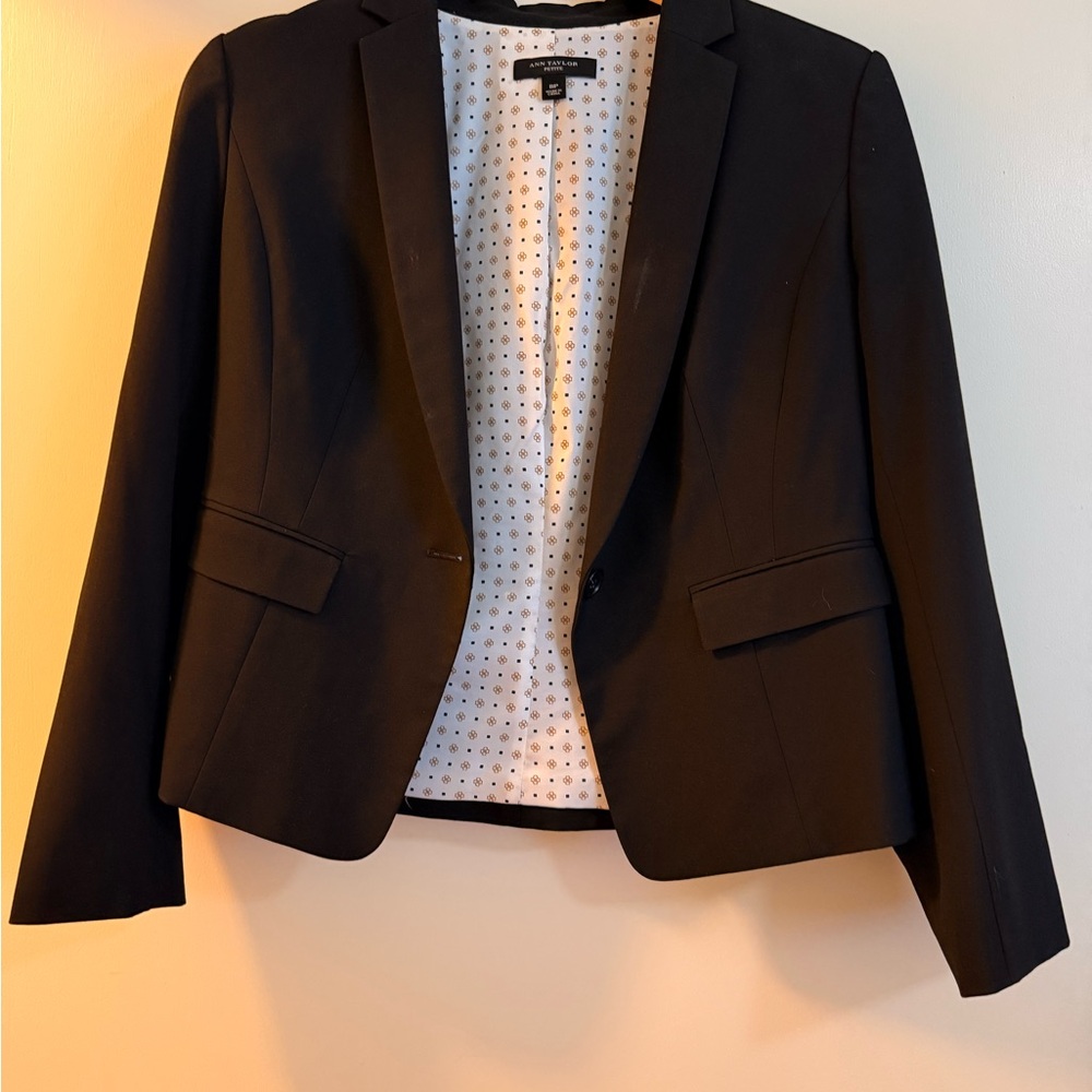 Ann Taylor Petite Tailored Black Blazer
